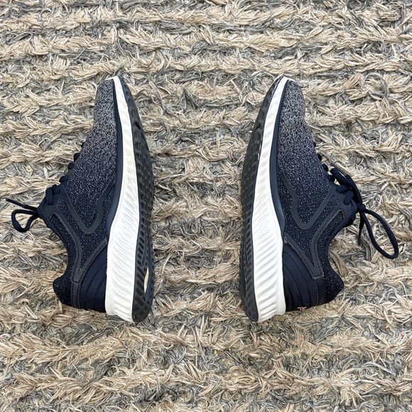 Fila Navy Athletic Running Shoes, Size 6.5 - Picture 3 of 10